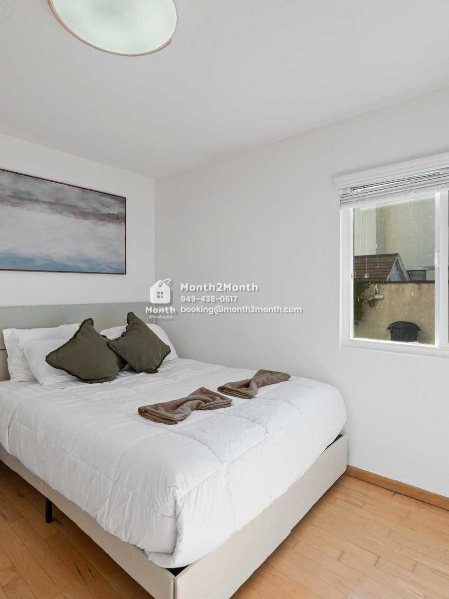 Portrait original 20251105175250 6c96de81 full size 28