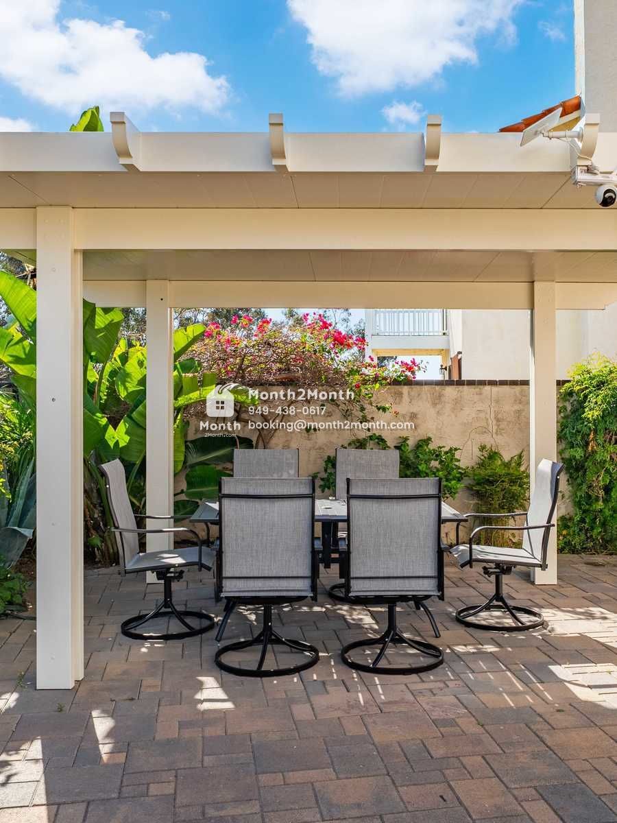 Portrait original 20251105180150 06c878ce full size 63