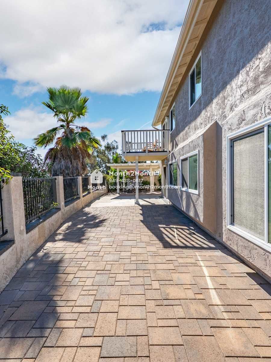 Portrait original 20251105180218 d5f04c3d full size 63