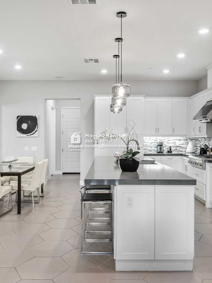 Portrait original 20251127231603 d5dfa493 g24go9ko