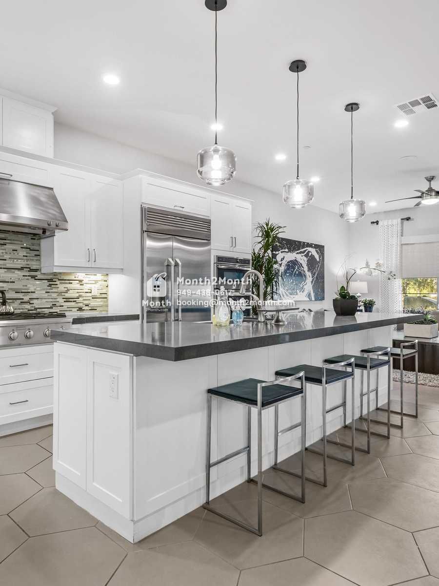 Portrait original 20251127231609 4ca501fd g24go9ko