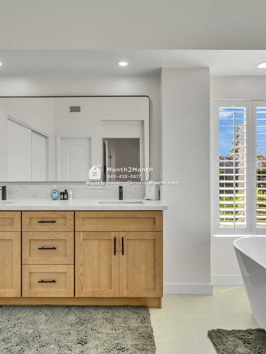 Portrait original 20260112113241 878d901f indoor 60