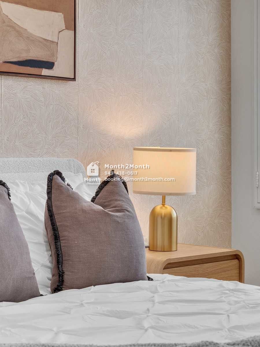 Portrait original 20260112113323 4f37d528 indoor 60