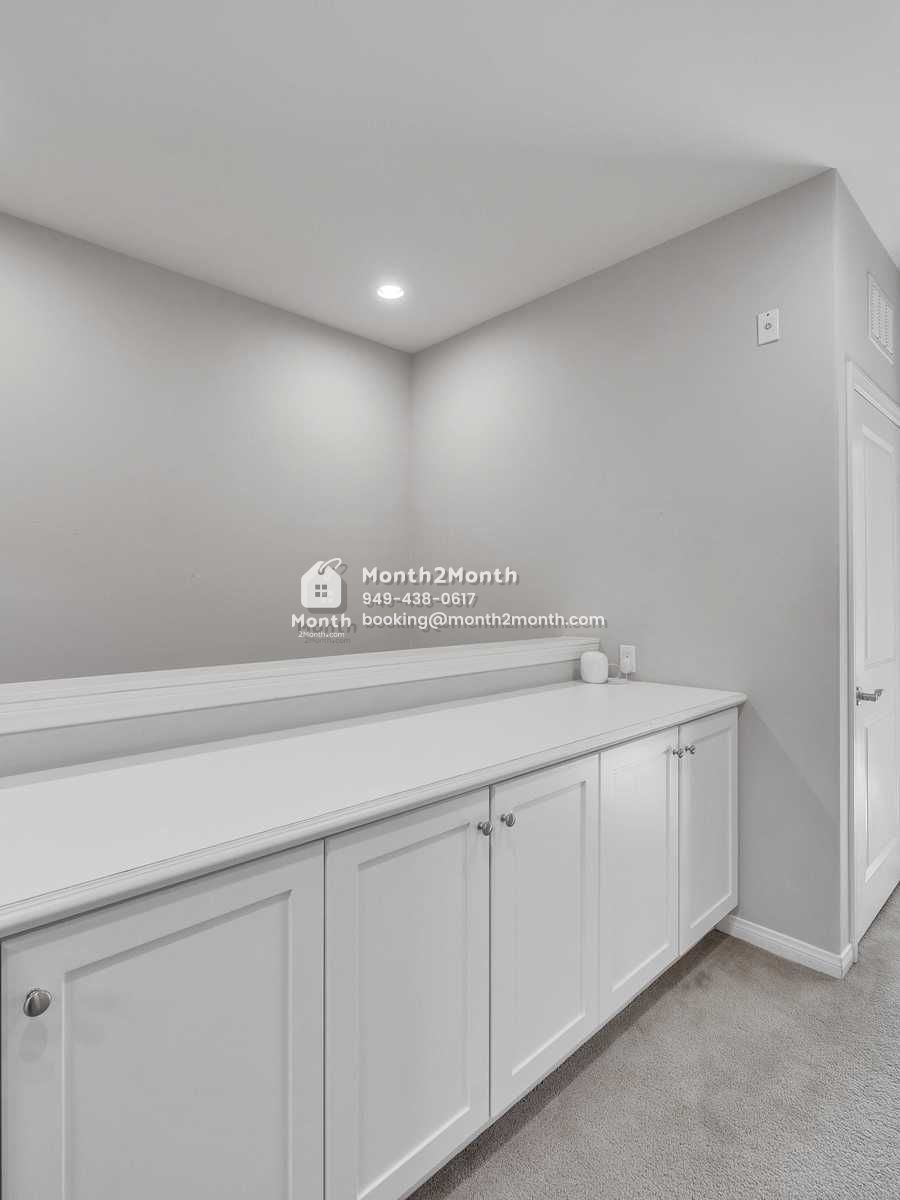 Portrait original 20260119180058 ee95106d indoor 23