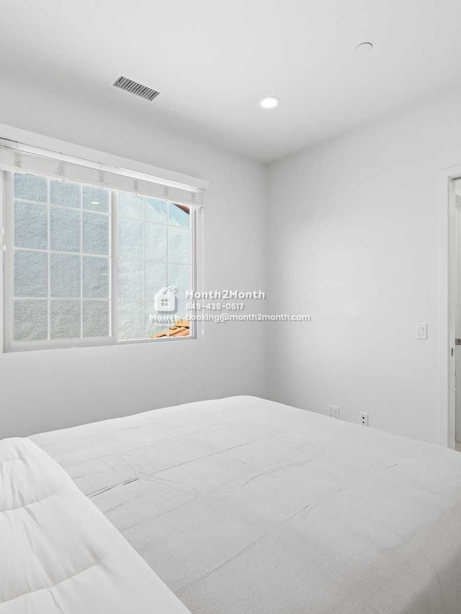 Portrait original 20260330140325 4d09b6a3 full size 40